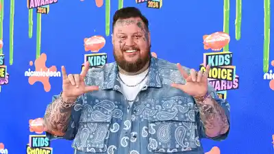 Jelly Roll Reveals 2 Books He Reads Yearly