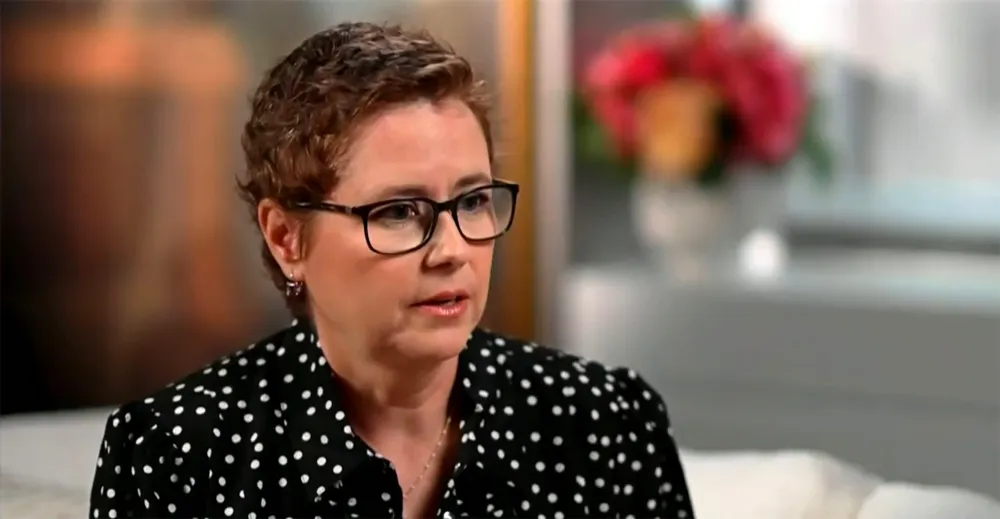 Hoda Kotb Gets Emotional Hearing Jenna Fischer's Breast Cancer Story