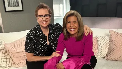 Hoda Kotb Gets Emotional Hearing Jenna Fischer's Breast Cancer Story