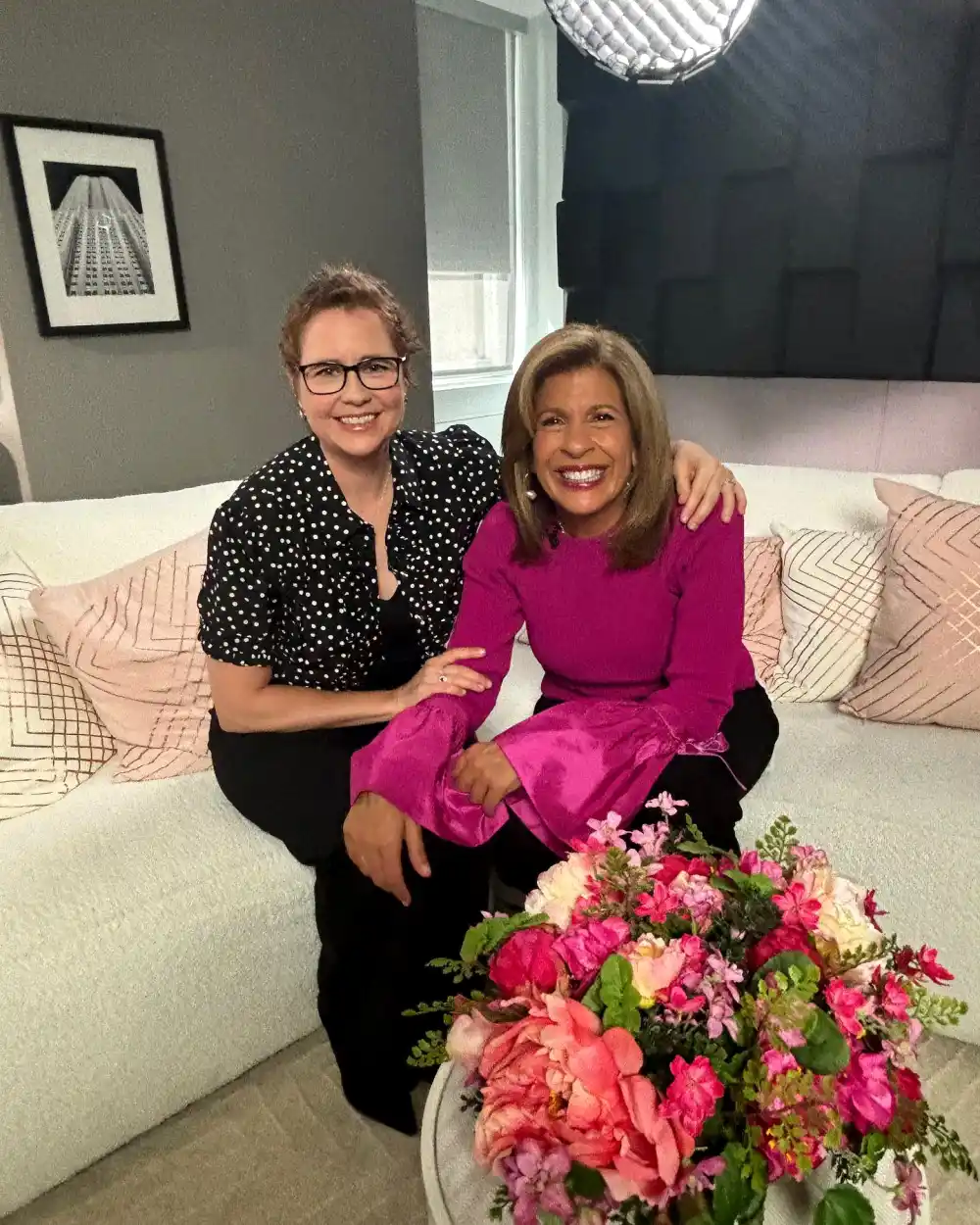 Hoda Kotb Gets Emotional Hearing Jenna Fischer's Breast Cancer Story
