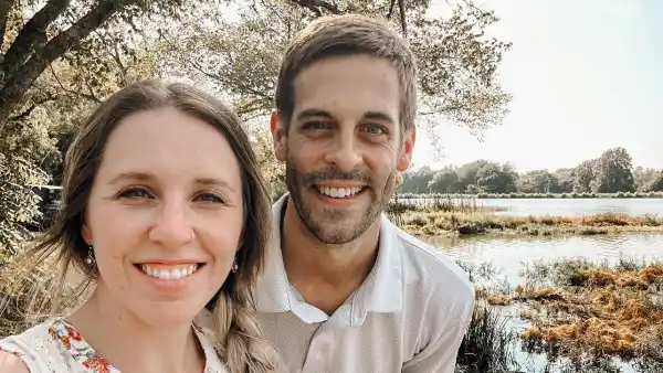 Jill Duggar Visits Her Stillborn Daughter Grave
