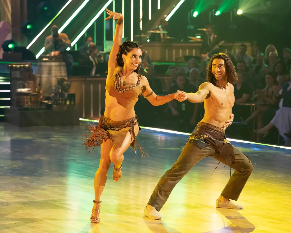 Joey Graziadei and Jenna Johnson Dancing With the Stars Disney Night