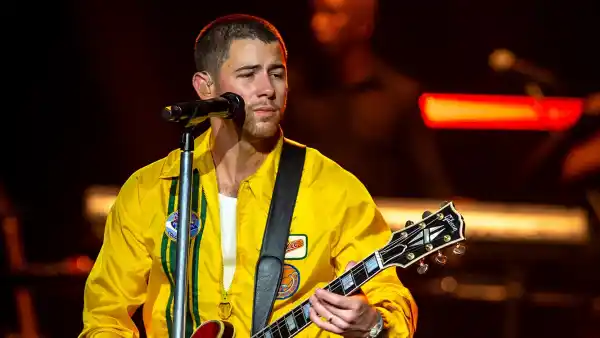 Jonas Brothers Concert Interrupted After Laser Pointer Spooks Nick Jonas into Running Off Stage