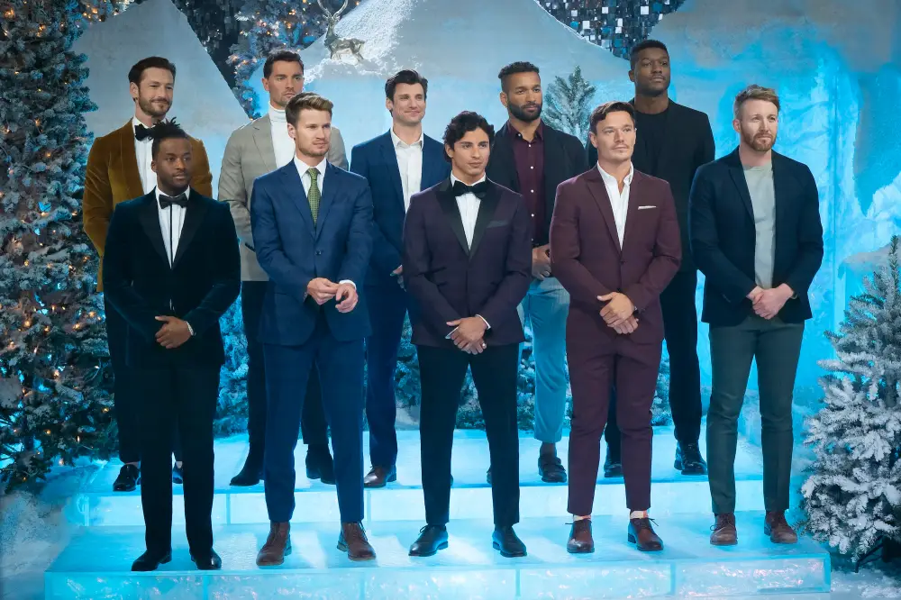 Jonathan Bennett Reveals There s a Meet Cute Game on Finding Mr Christmas