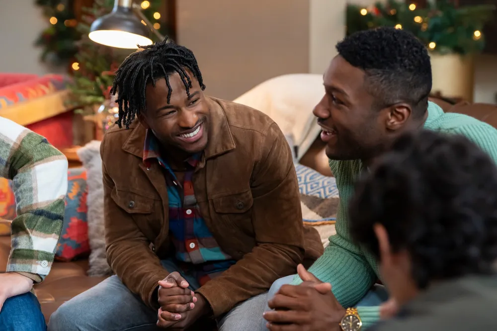 Jonathan Bennett Reveals There s a Meet Cute Game on Finding Mr Christmas