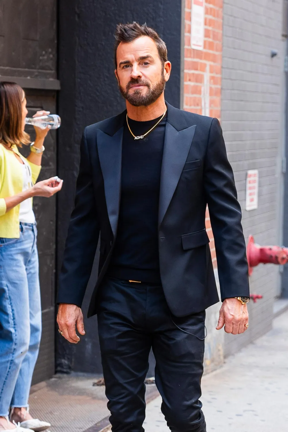 Justin Theroux Is Obsessed With Olivia Rodrigo After Seeing Her Really Fun Show and More 225