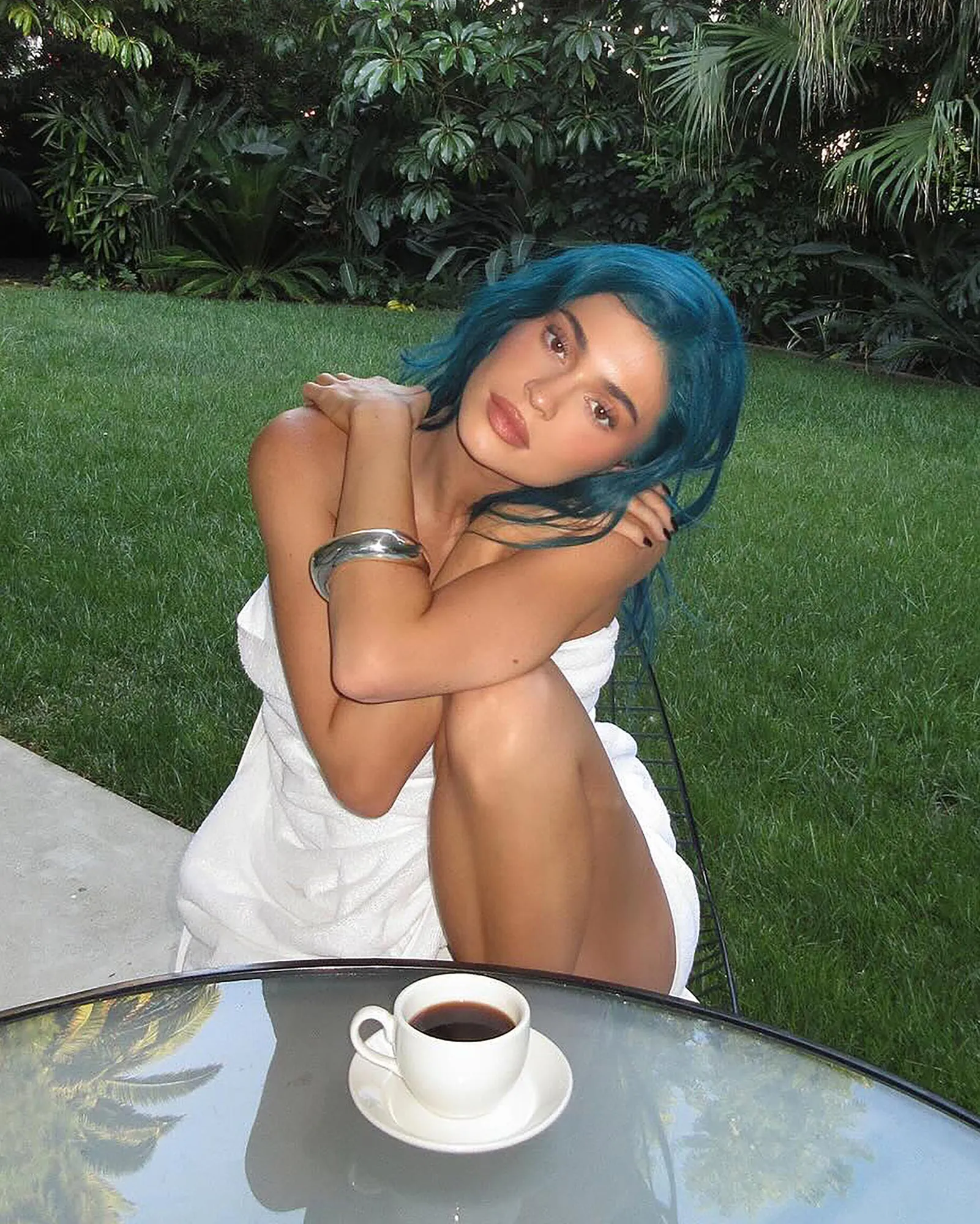 Kylie Jenner Returns to Midnight Black Hair After King Kylie Era