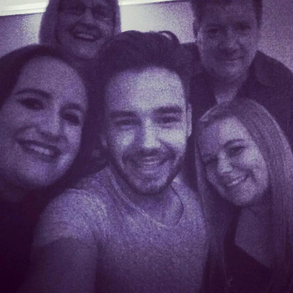 La familia de Liam Payne vista en su funeral despu&eacute;s de su muerte 072