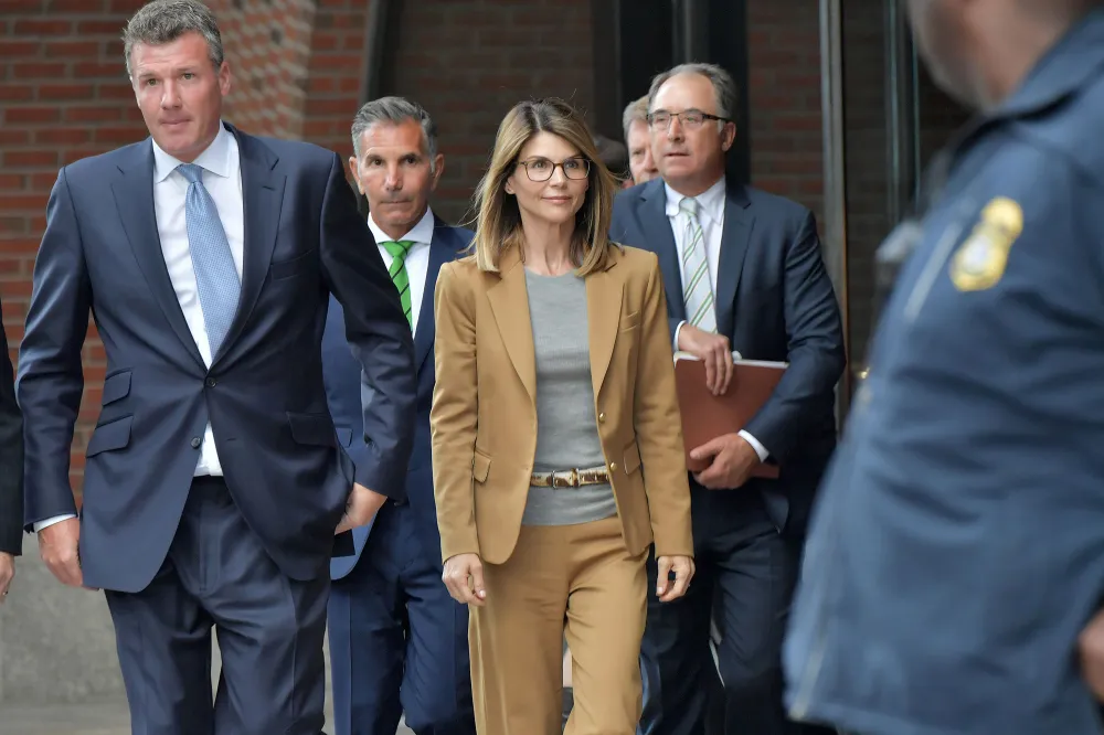 Lori Loughlin Is Playing a Cop in Prime Video On Call Show After College Admissions Scandal 2 2