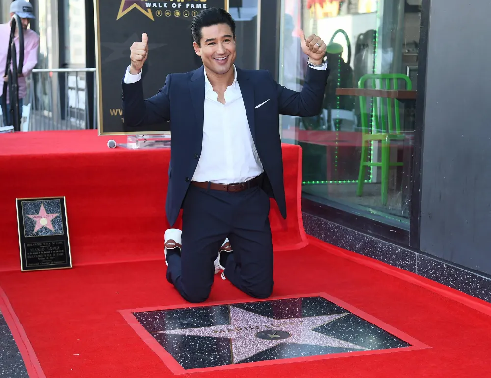 Mario Lopez Poses With All 3 Kids at Hollywood Walk of Fame Ceremony 3