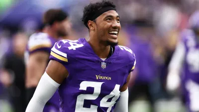 Minnesota Vikings Camryn Bynum and Josh Metellus Show Off ‘Parent Trap’ Handshake on Field