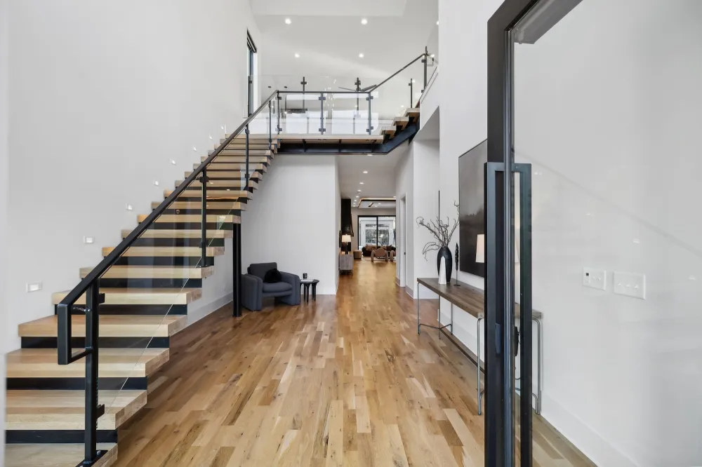 NFL Star Derrick Henry Lists Nashville Mansion for 3 3 Million See Photos