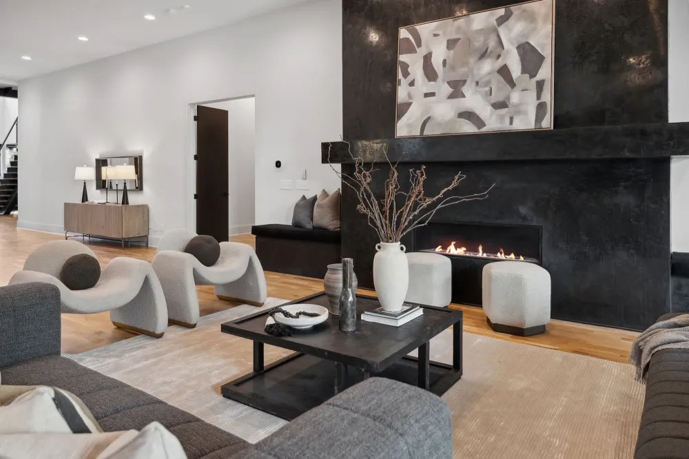 NFL Star Derrick Henry Lists Nashville Mansion for 3 3 Million See Photos