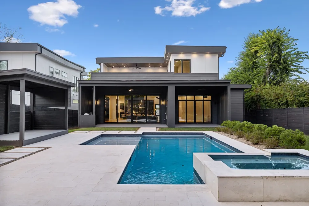 NFL Star Derrick Henry Lists Nashville Mansion for 3 3 Million See Photos