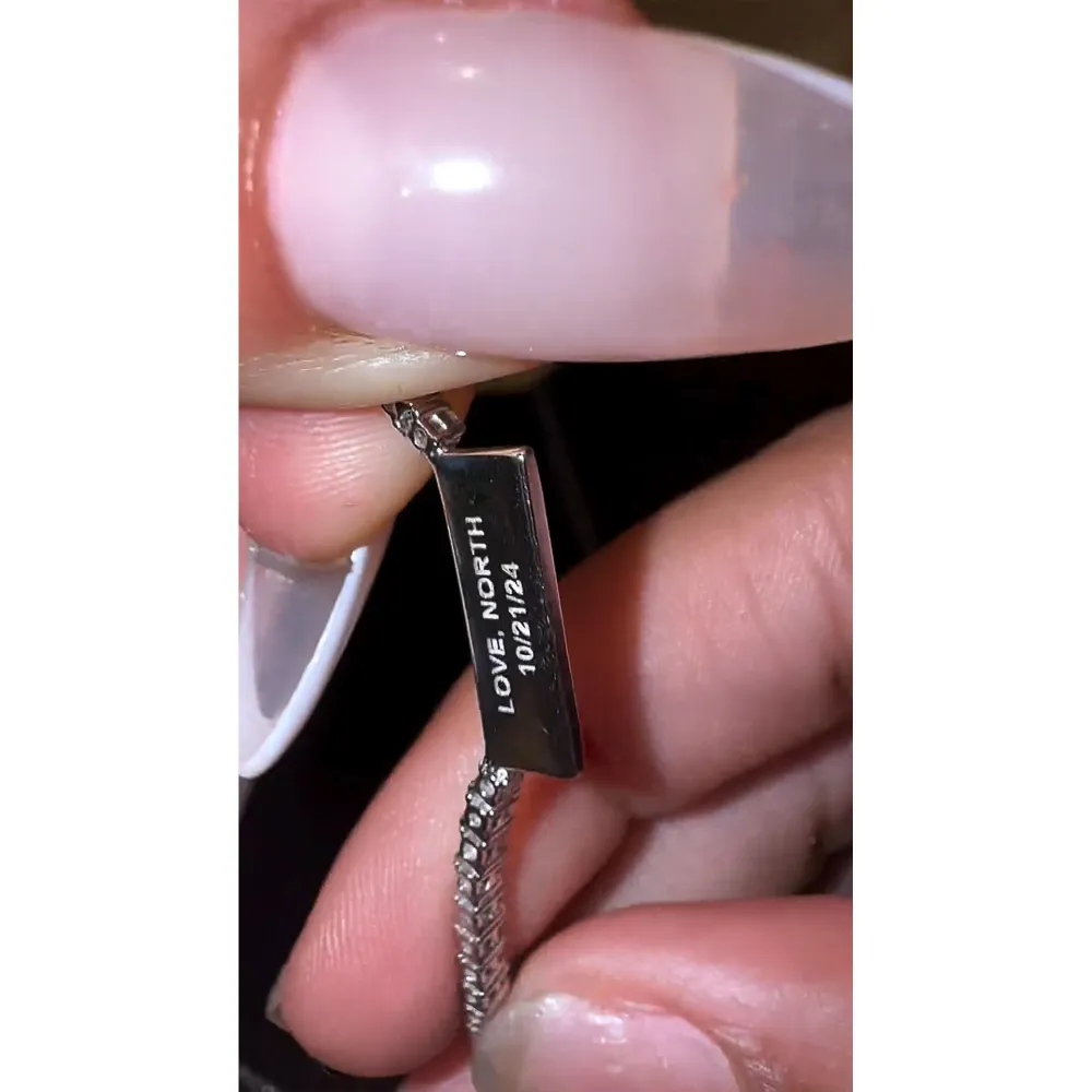 North West regala a Kim Kardashian un collar grabado con Skibidi Toilet para su 44 cumplea&ntilde;os