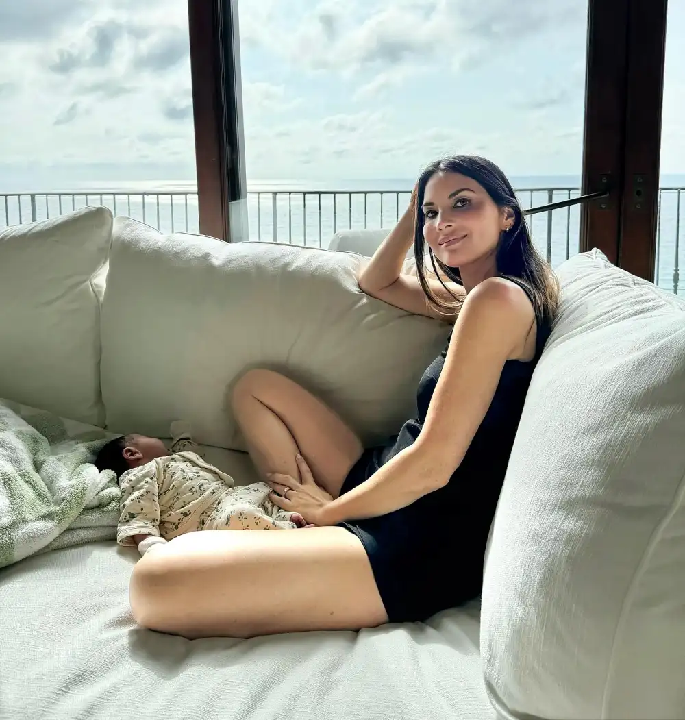 Olivia Munn Shares New Family Photos While Celebrating 1st Month With Daughter Mei