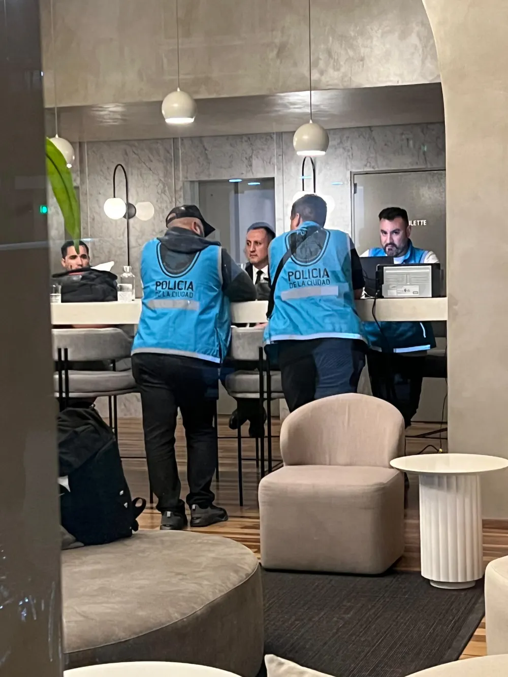 Redada policial en Casa Sur, hotel donde muri&oacute; Liam Payne