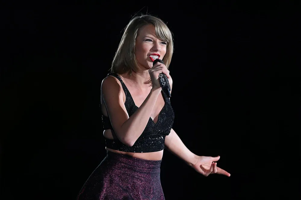 Remember When Taylor Swift Made Her Official Debut in Pop Music GettyImages 500762056 170