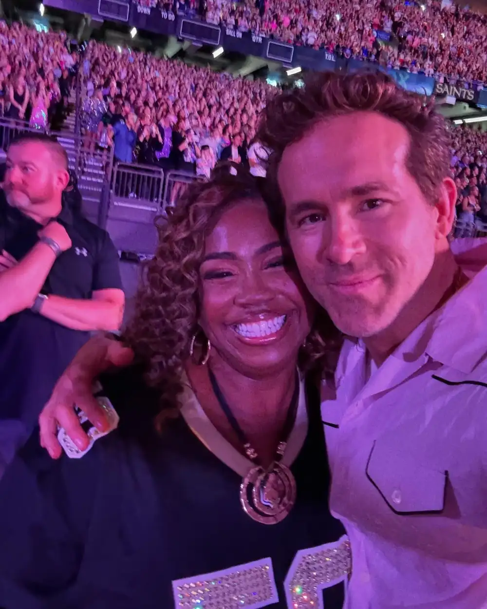 Ryan Reynolds Calls Taylor Swift s Eras Tour One of the Best Things He s Ever Experienced