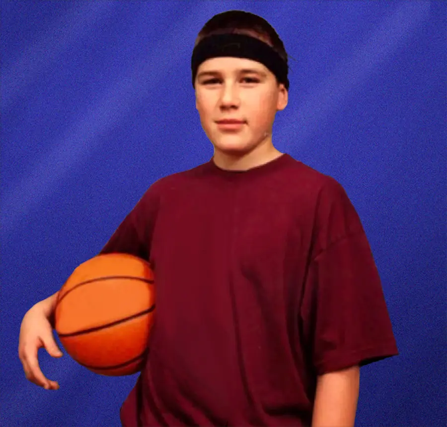 See Baby Pics of Travis Kelce Are You Smarter Than a Celebrity