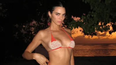 See Your Fave Victoria s Secret Models Angels and Alum Wearing Swimwear in Real Life