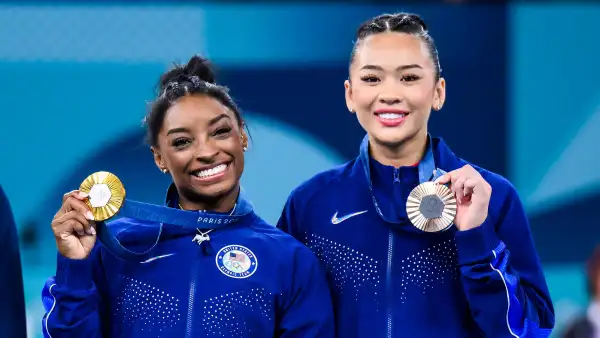 Simone Biles Helped Suni Lee Through Mental Breakdown Before Team Olympics Final