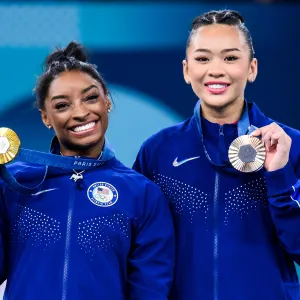 Simone Biles Helped Suni Lee Through Mental Breakdown Before Team Olympics Final