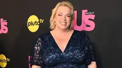 Sister Wives’ Janelle Brown Says Hulu’s MomTokers Are ‘Not the Mormons That I Know’