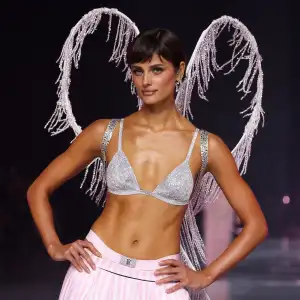 Taylor Hill Reflects on Her Past Victoria s Secret Fashion Shows and Viral Wedding Makeup Best Version of Myself