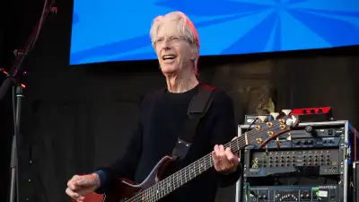 The Grateful Dead Cofounder and Bassist Phil Lesh Dead at 84