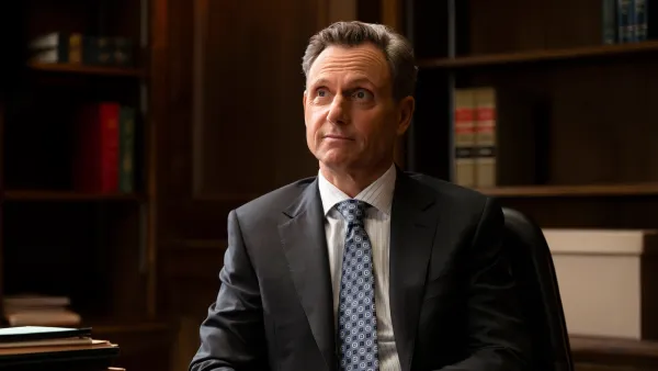 Tony Goldwyn Jokes About L O Role Being Demotion From President