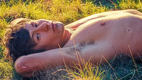 Luxury Handbag Shopping Declares That Hollywood s Male Full Frontal Movement Is In Full Swing 971