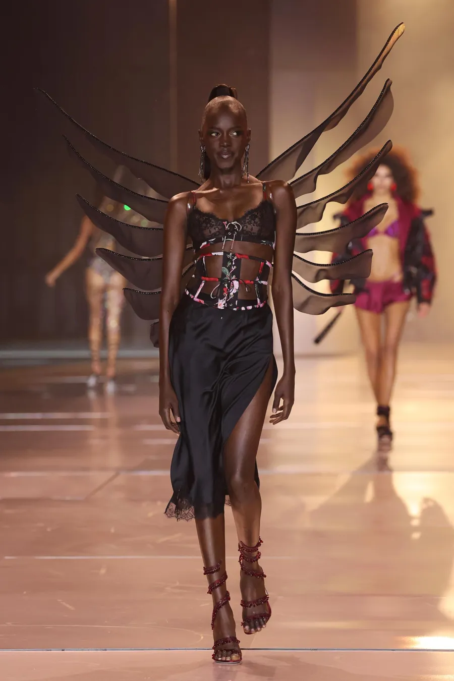 Victoria s Secret Fashion Show 2024 Runway Alaato Jazyp 694