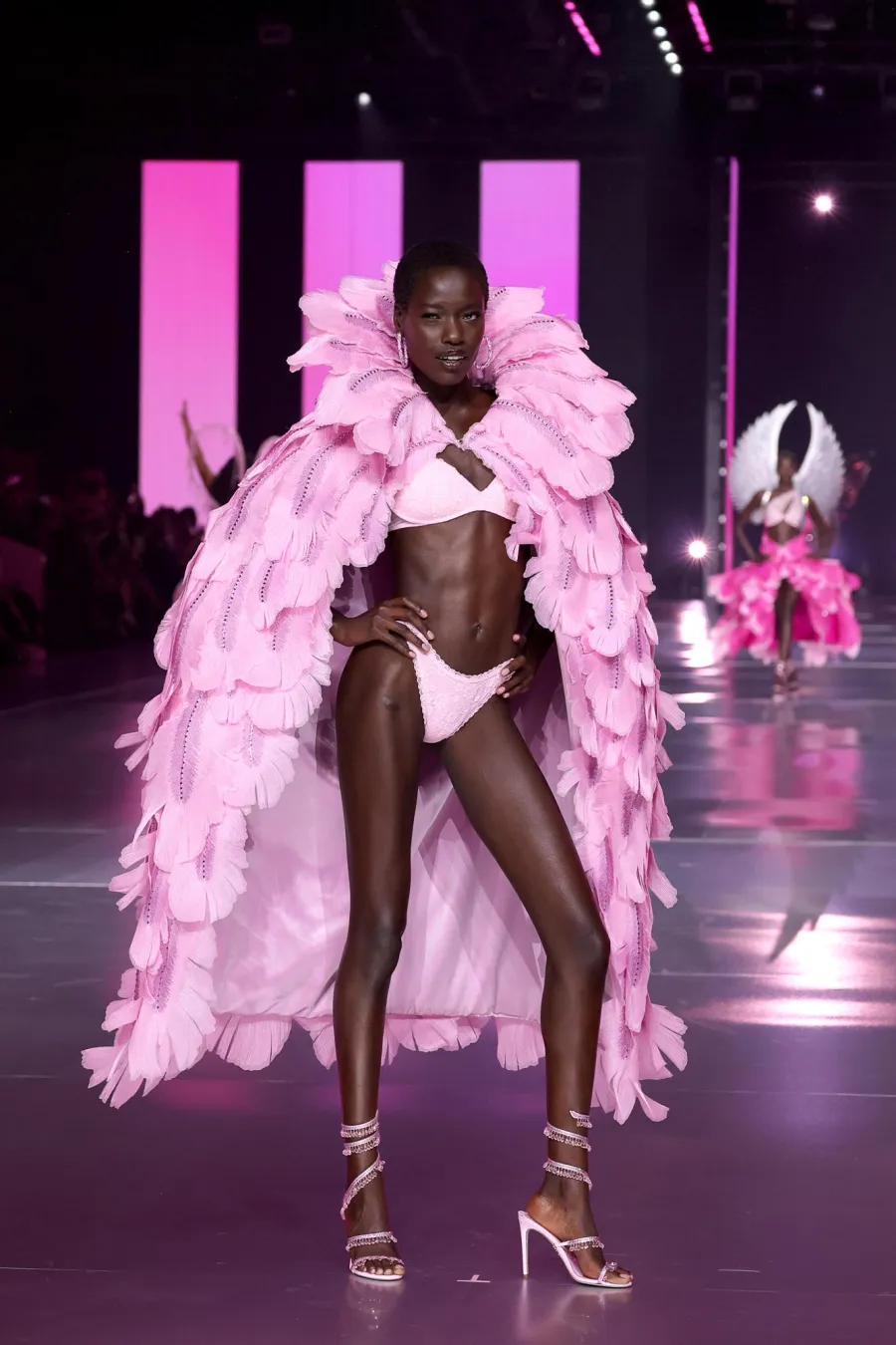 Victoria s Secret Fashion Show 2024 Runway Awar Odhiang 682