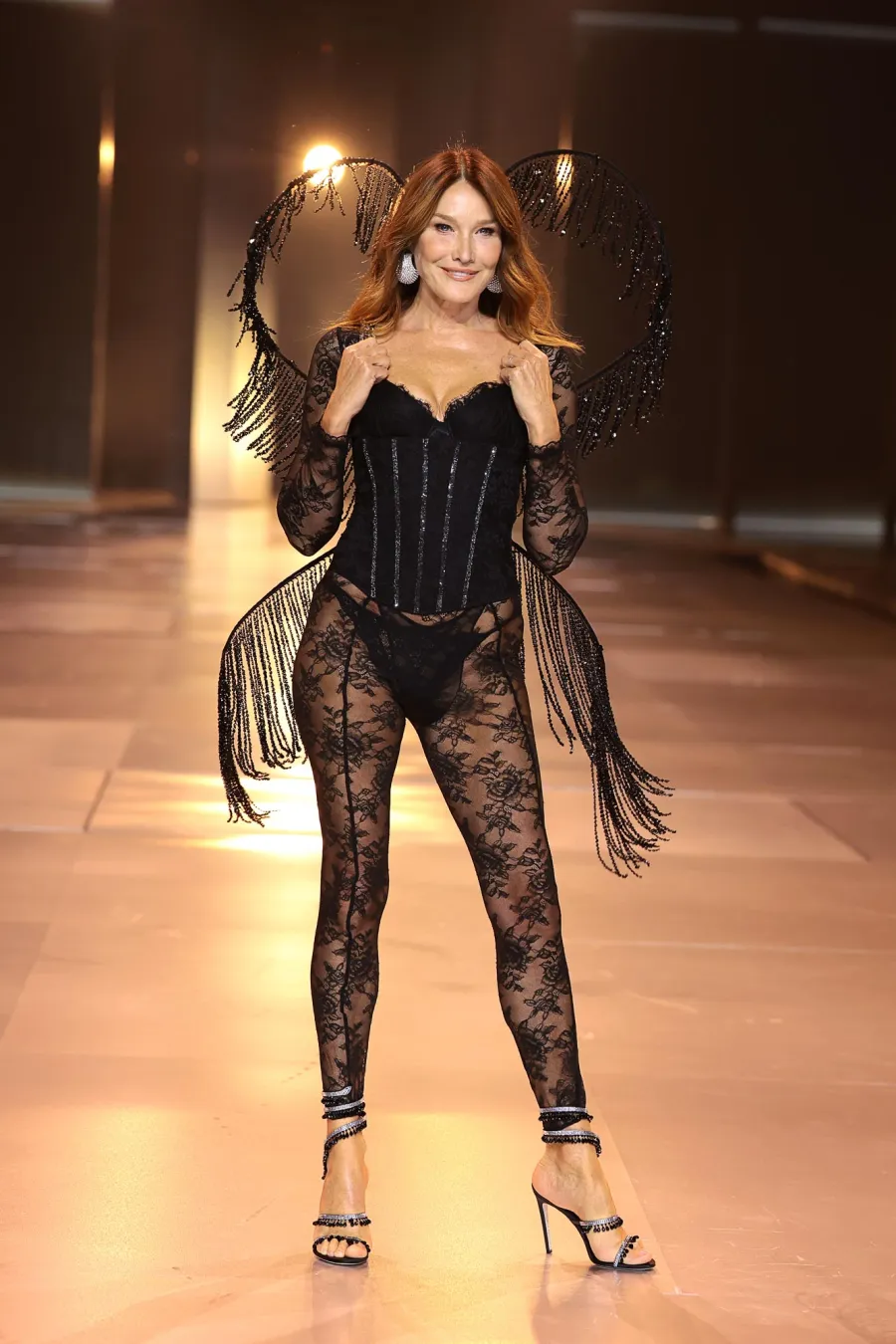 Victoria s Secret Fashion Show 2024 Runway Carla Bruni 675