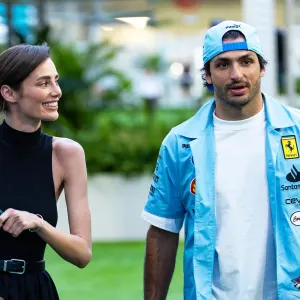 Who Is Carlos Sainzs Girlfriend 5 Things to Know About Rebecca Donaldson