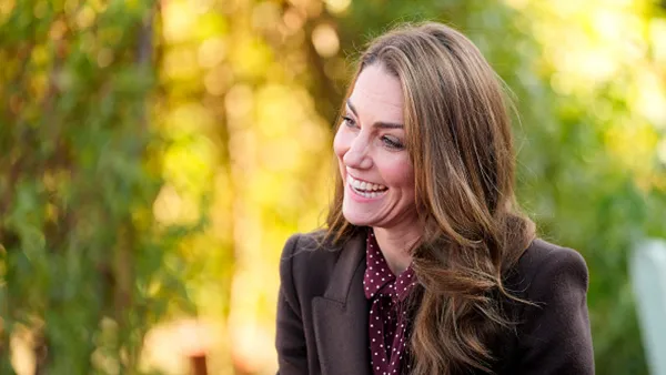 kate middleton in brown coat
