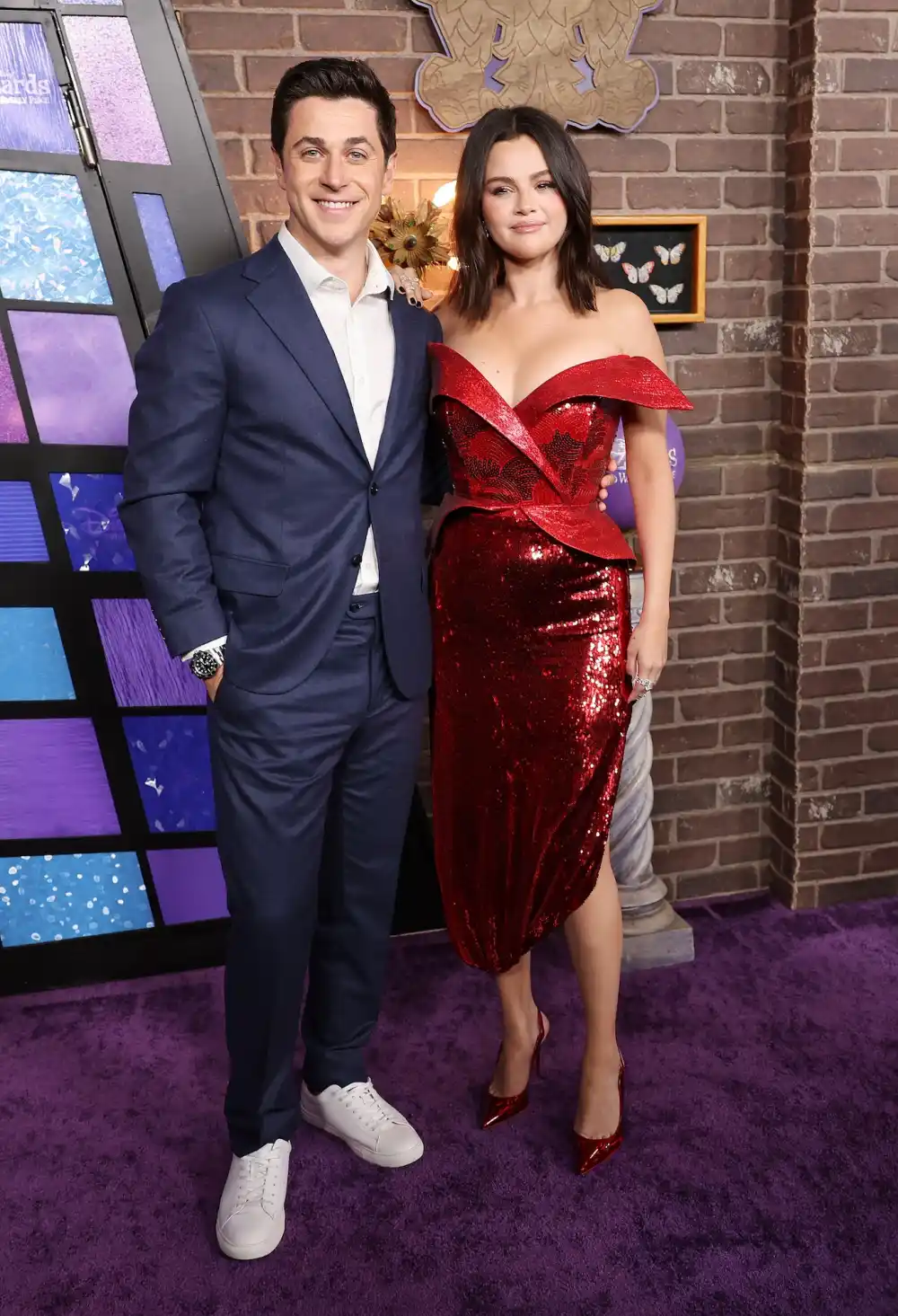 Selena Gomez Stuns in Red at 'Wizards Beyond Waverly Place' Premiere SEO: Selena Gomez Stuns in Red at Wizards Beyond Waverly Place Premiere 