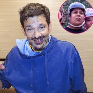 Mighty Ducks Star Shaun Weiss Straps on Skates for 1st Time in 28 years Like Riding a Bike