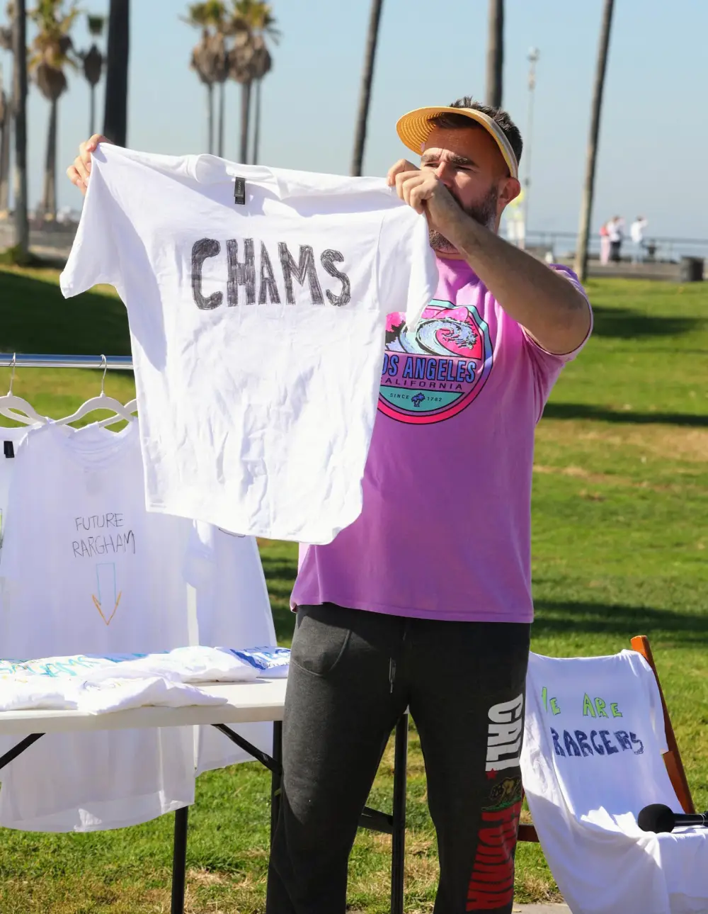 Jason Kelce Introduces Himself as Taylor Swifts Boyfriends Brother in 1st Scene From Late Night ESPN Show