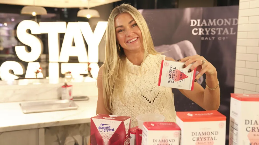 Lindsay Arnold Thinks DWTS Finale Will Come Down to Fan Votes Not Judges Scores