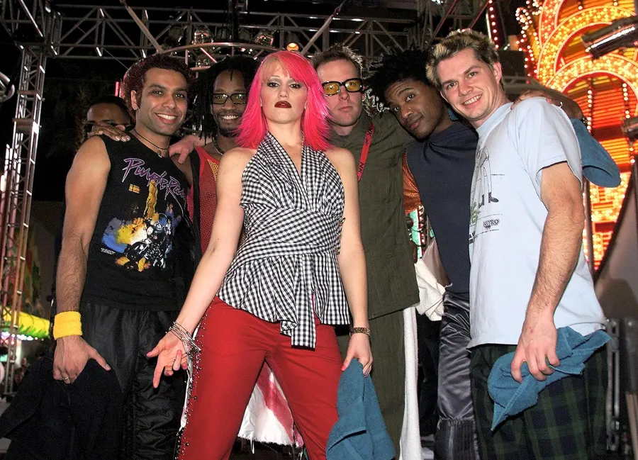 2000 Gwen Stefani Most Memorable Throwback Looks
