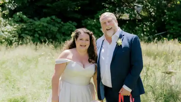 Actor Julien Arnold Dies After Collapsing On Stage During Performance of ‘A Christmas Carol’