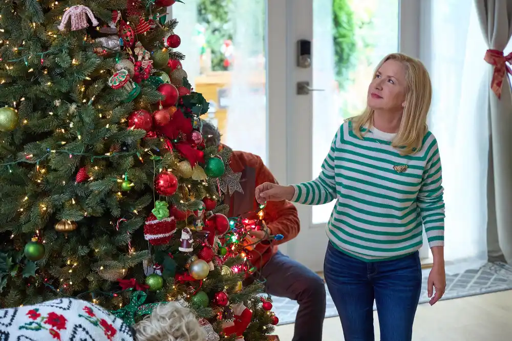 Angela Kinsey Immediately Thought of The Offices Brian Baumgartner for Her Hallmark Movie