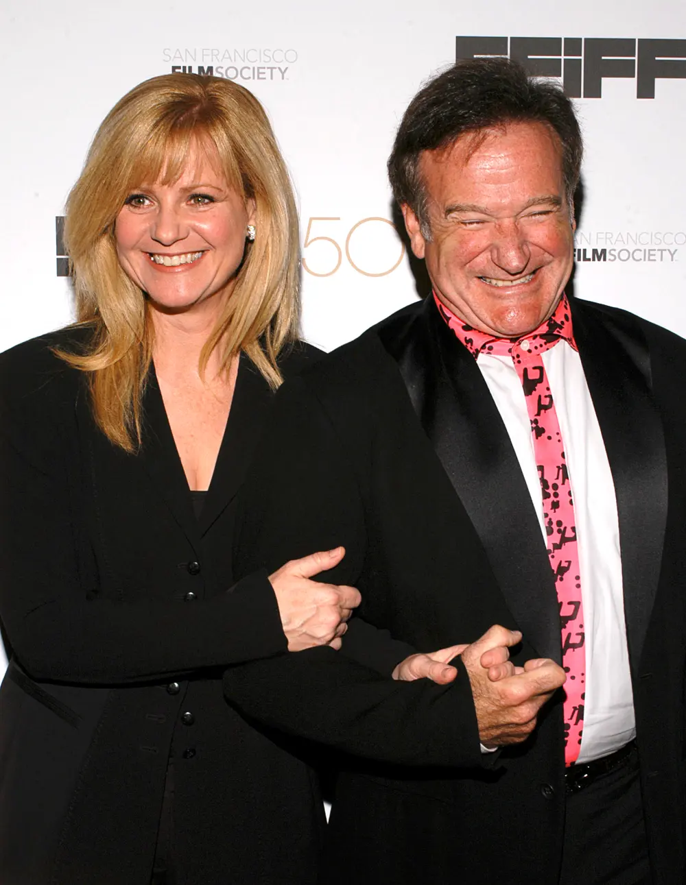 Bonnie Hunt Reflects on Her Lifelong Friendship With Robin Williams