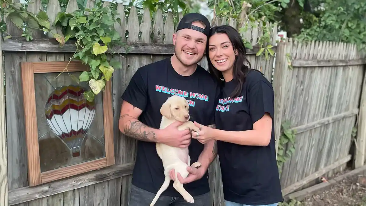 Brianna Chickenfry Posts Cakes With Zach Bryan's Exes Names