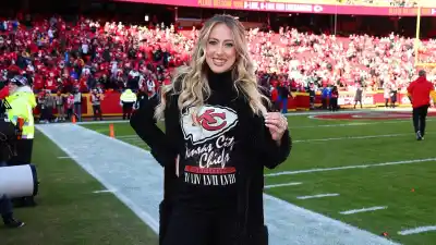 Brittany Mahomes Kansas City Chiefs vs Las Vegas Raiders Outfit Features Her Own Merch 789