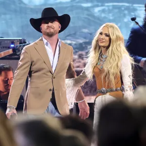 Carrie Underwood Makes Surprising CMA Awards Return to Duet With Cody Johnson 394