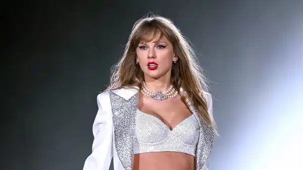 Charlotte Bar Sends Warning to Taylor Swift Ahead of Chiefs Panthers Game