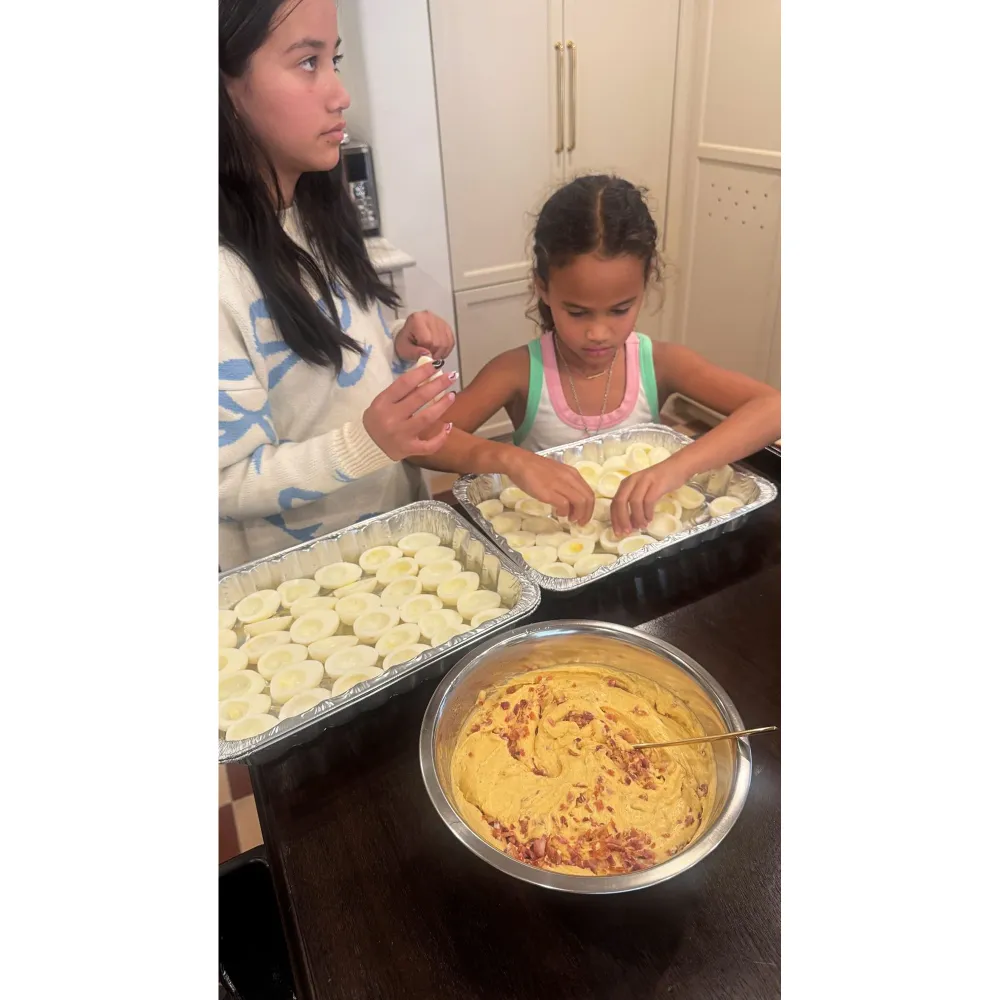 Chrissy Teigen Thanksgiving 2024